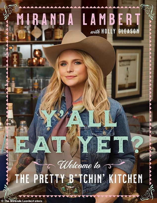 كتاب جديد: كتاب ميراندا الجديد بعنوان Y'all Eat yet؟ مرحبًا بكم في مطبخ Pretty B * tchin. وتقول إن الوصفات تدور حول التقريب بين الناس.