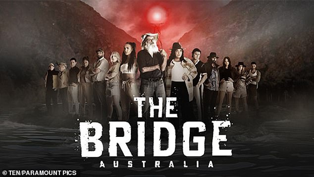 تم بث The Bridge Australia يوم الاثنين بدلاً من عرض الطهي.  تتضمن سلسلة الواقع 12 شخصًا غريبًا مكلفين ببناء جسر بطول 330 مترًا عبر بحيرة ، باستخدام أيديهم العارية وأدواتهم الأساسية فقط ، على مدار 17 يومًا للفوز بـ 250،00 دولار.