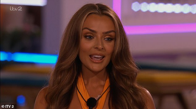 محرجًا: انطلق مشجعو Love Island من رد فعل Kady McDermott `` العدواني السلبي '' على عودة Molly Marsh وسط عودة التوتر يوم الأربعاء