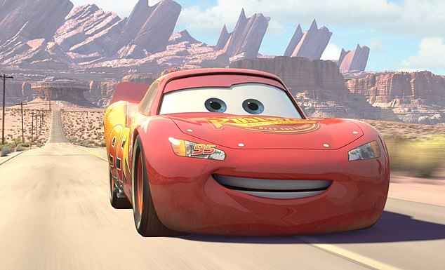 قال الوكيل الصارم إنه سيقيل ماك - ناقلة Lightning McQueen (في الصورة) - إذا لم يحصل على النجم في مقطورته