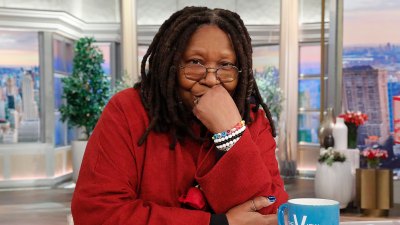 Whoopi Goldberg يعتذر بعد أن قال Romani Slur في 