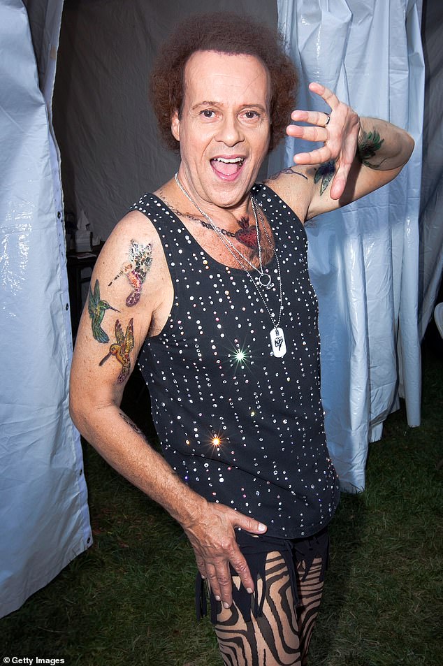 تنص الرسائل التي تمت مشاركتها على X بواسطة موظفي ريتشارد على ما يلي: 