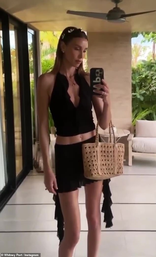 شاركت بورت أنها تقوم بجولة جديدة كاملة من استرجاع بويضات التلقيح الاصطناعي مع بديلة مختلفة - على الرغم من أنها لا تزال لديها جنينان من الجولة الأولى