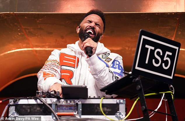 قال المغني إن التوقف عن النشاط الجنسي كان بمثابة 