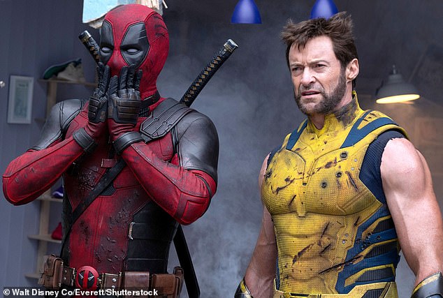 يجمع الفيلم الجديد الناجح بين اثنين من نجوم أفلام الأبطال الخارقين - رايان الذي يلعب دور ديدبول، وهيو جاكمان الذي يلعب دور ولفيرين.