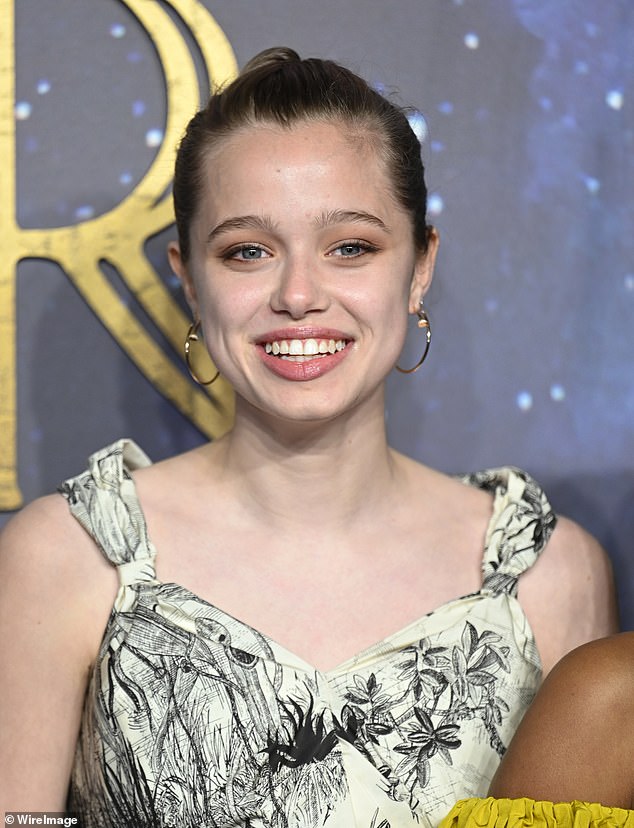 في وقت سابق من هذا الأسبوع، أكد محامي شيلوه أن جلسة المحكمة في محاولتها المستمرة لتغيير اسمها القانوني الأخير قد تأخرت بسبب خطأ كتابي؛ شوهد في عام 2021