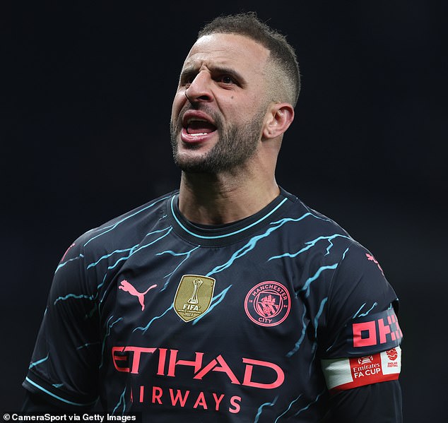 وأضاف كايل أن لورين استخدمته كـ 