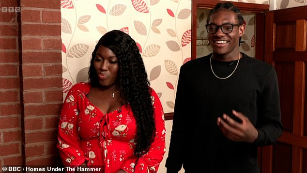 اعترفت نيكول بأنها لا تعرف شيئًا عن المنطقة، والمثير للدهشة أنها لم تقم حتى بمعاينة المنزل قبل شرائه.