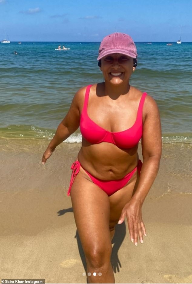 أبهرت العضوة السابقة في فريق Loose Women، البالغة من العمر 54 عامًا، الجميع في قطعتين حيث احتضنت بفخر منحنياتها وعيوبها في المنشور الملهم