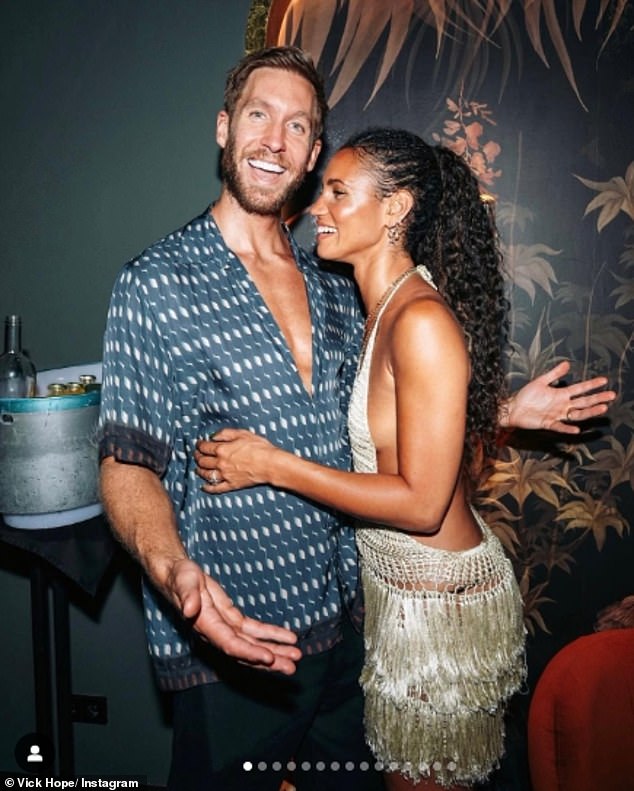 بدت النجمة أكثر حبًا من أي وقت مضى مع زوجها كالفن هاريس، 40 عامًا، حيث شاركت لمحة عن صيفها حتى الآن بعدد من الصور الطويلة على Instagram