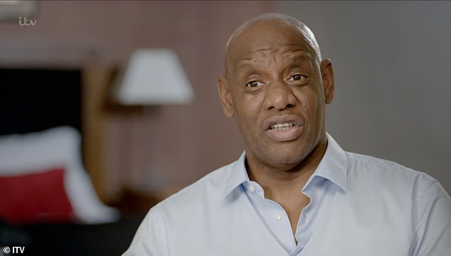 المعروف أيضًا باسم Dark Destroyer، كشف شون عن السبب الحقيقي وراء غيابه أحيانًا عن العرض