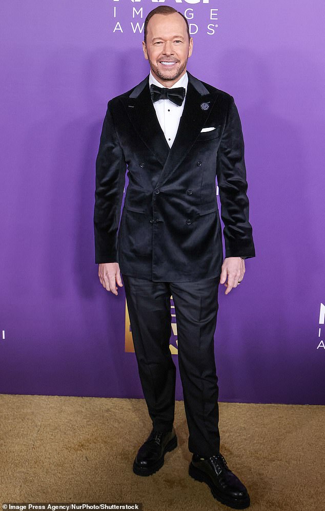 دوني، الأخ الأكبر لمارك والبيرج، اقترح أن الباب قد يكون مفتوحًا لمزيد من المحتوى المتعلق بسلسلة Blue Bloods في المستقبل؛ تم تصويره في مارس في حفل توزيع جوائز NAACP Image Awards