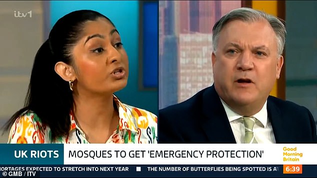 كان إد وزارا يتبادلان الاتهامات مرارا وتكرارا أثناء المقابلة، بينما سألت كيت زارا: 