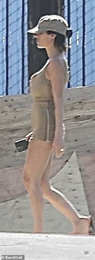 لم يكن لدى بيانكا أي مجال للمناورة في الفستان