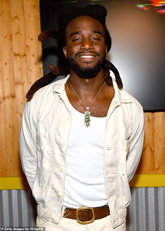 وقال مصدر لموقع TMZ إن الثنائي يحافظان على هدوء الأمور ويستمتعان بصحبة بعضهما البعض وينتظران إلى أين ستتجه الأمور