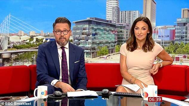 يأتي ذلك بعد أن أغلق مشاهدو برنامج BBC Breakfast الغاضبون أجهزة التلفزيون الخاصة بهم بعد دقيقتين من بدء العرض الأسبوع الماضي حيث انتقدوا سالي نوجنت وجون كاي بسبب 