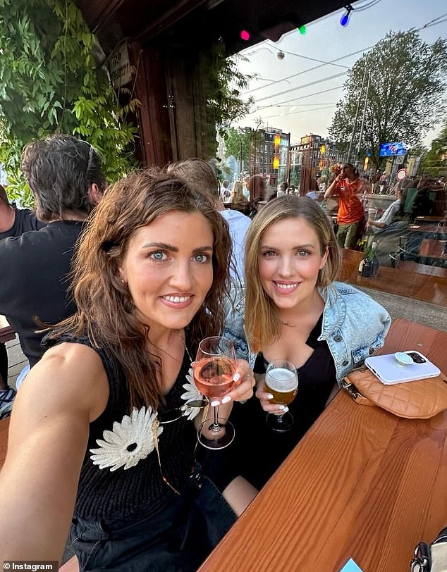 في مقال لها في مجلة 9Honey الأسبوع الماضي، ادعت الممثلة البالغة من العمر 38 عامًا أن أحد الأشخاص يسألها 