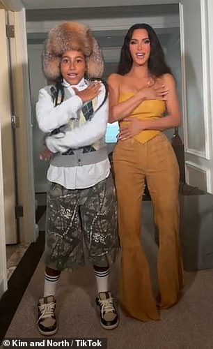 في وقت سابق من اليوم، شاركت كيم ونورث في أحدث اتجاه على TikTok حيث رقصتا على أنغام أغنية Apple الخاصة بـ Charli XCX.