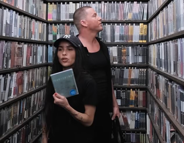 قالت كرافيتز في إشارة إلى فيلم Blink Twice، أول أفلامها كمخرجة: 