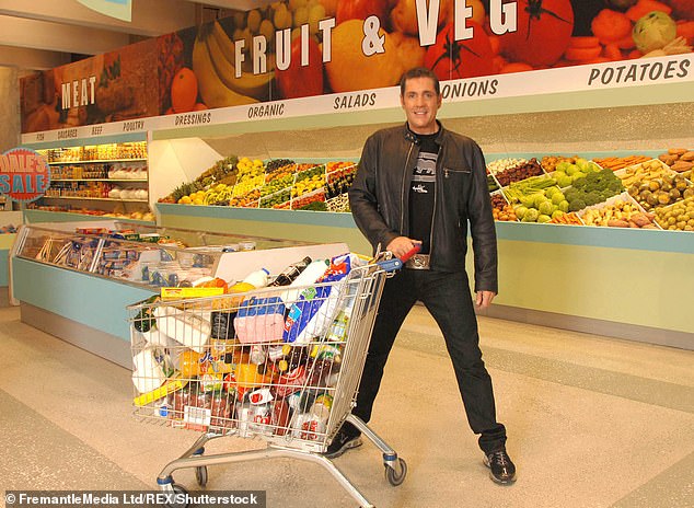 تم تقديم البرنامج في الأصل بواسطة ديل وينتون الراحل، واستمر لمدة 8 سنوات بالضبط من 6 سبتمبر 1993 إلى 6 سبتمبر 2001 ثم تم إحياؤه من 12 فبراير إلى 31 أغسطس 2007 على قناة ITV