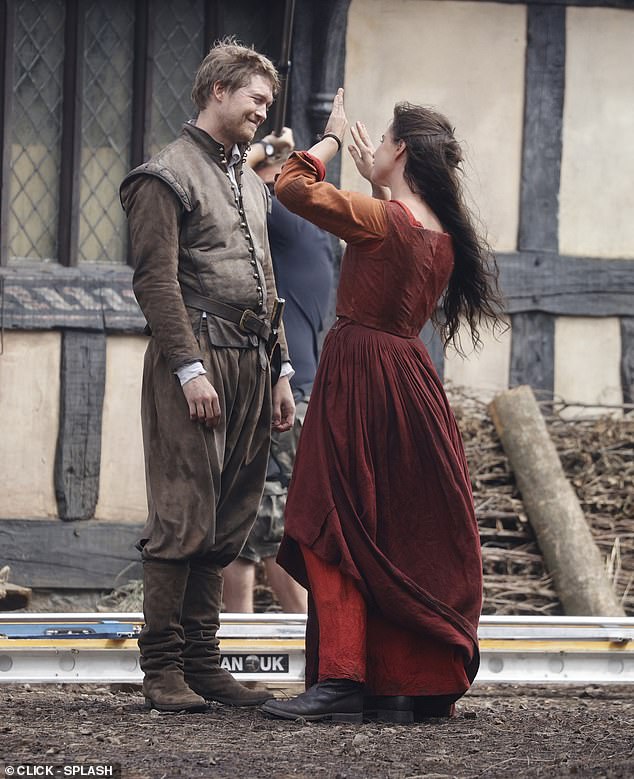 المسلسل الدرامي الجديد، المقرر عرضه في عام 2025، سيتناول صراع زوجة شكسبير للتكيف مع فقدان ابنهما البالغ من العمر 11 عامًا، هامنت، بسبب الطاعون.