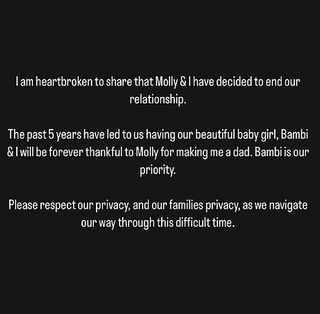 نشر تومي منشورًا منفصلًا يطلب فيه من متابعيه 