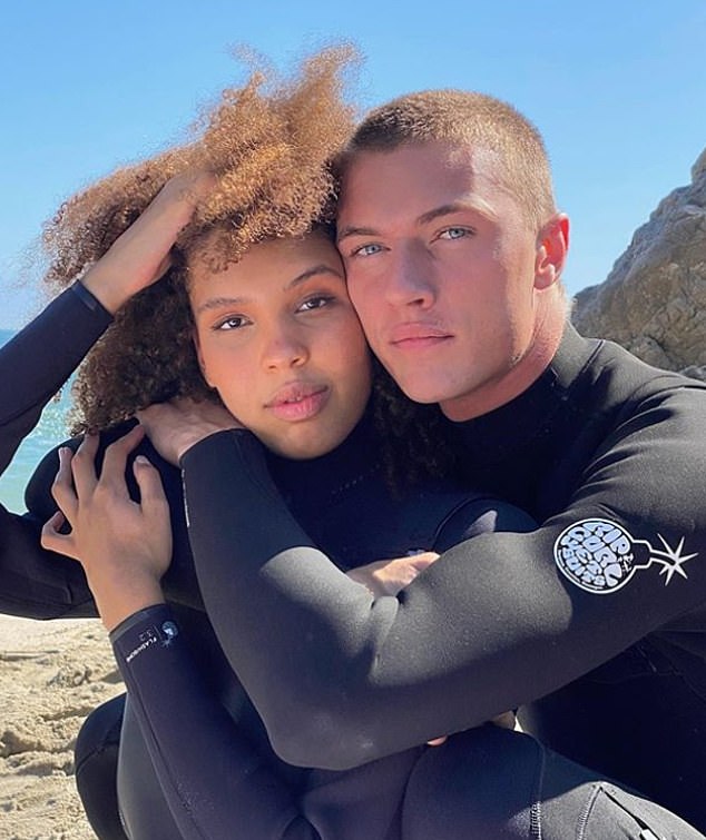 لقد التقيا في لوس أنجلوس أثناء مشروع عرض أزياء