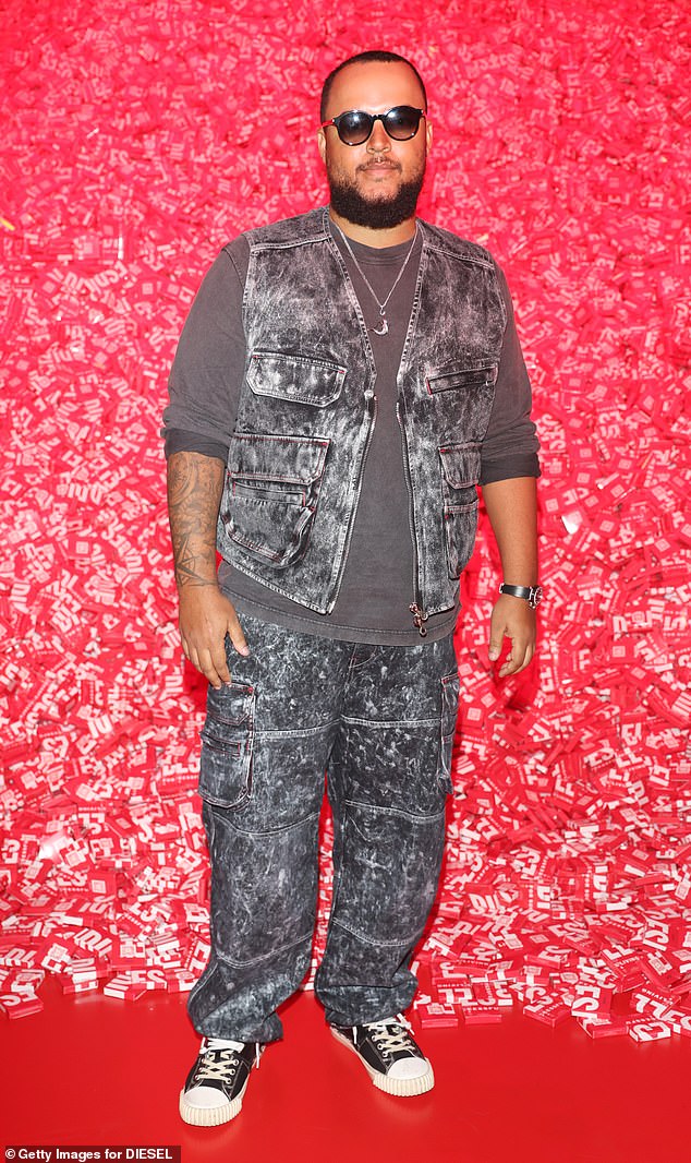 أشارت نيكول كيدمان في وقت سابق إلى أن كونور وأخته سارا على خطى والدهما ليصبحا من أتباع السيانتولوجيا بينما تركت هي الكنيسة في التسعينيات.