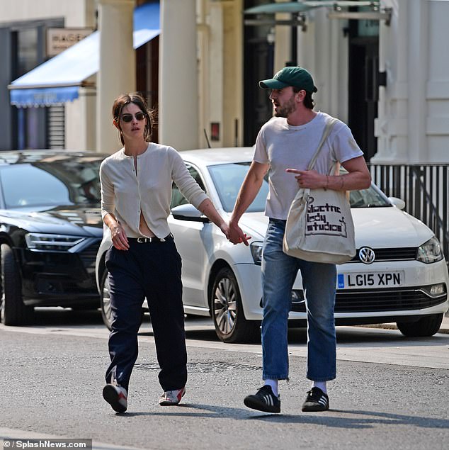 تم رصد الثنائي معًا لأول مرة في يونيو