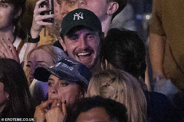 وقد زُعم أن الدور القادم الذي سيلعبه بول في تكملة فيلم Gladiator سوف يرفعه إلى 