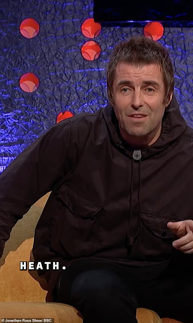 ثم شرعت في سؤال ليام عن اسمي كلابه فأجاب: 