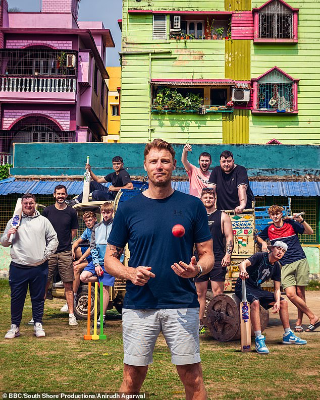 فاز فريدي بقلوب المشاهدين مرة أخرى مع أحدث حلقة من Field of Dreams On Tour - حيث شوهد قائد إنجلترا السابق وهو يساعد شابين مصابين بالتوحد في مكافحة قلقهما في الهند