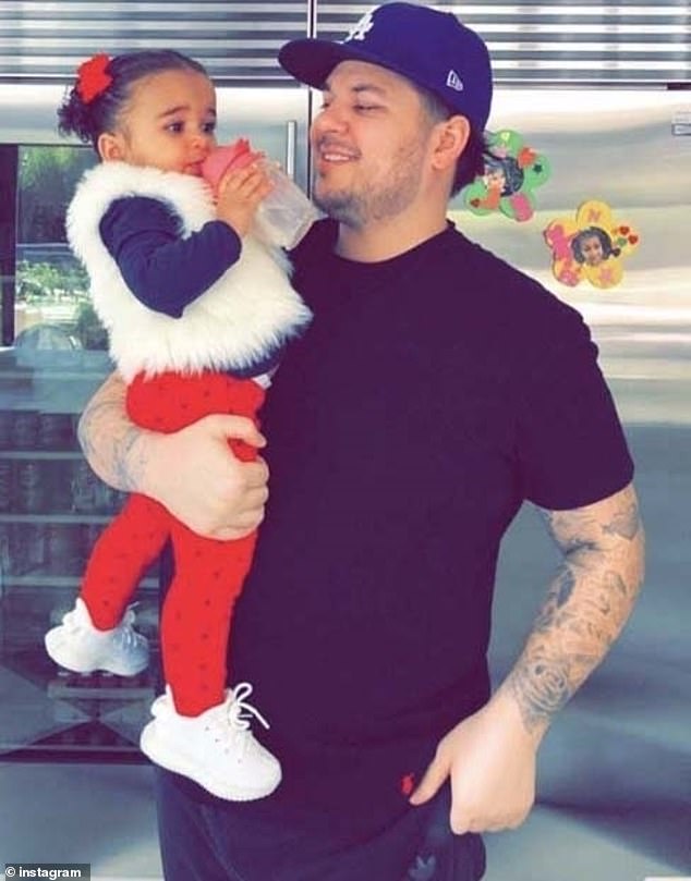 على الرغم من أن دريم لم تنشر أي شيء على حسابها على إنستغرام حتى هذا الأسبوع، إلا أنها ظهرت أحيانًا على صفحات أفراد عائلتها البالغين، بما في ذلك صفحة روب، التي تم تصويرها في عام 2018