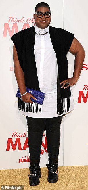 خسر إي جيه 180 رطلاً بعد إجراء جراحة تكميم المعدة؛ يظهر هنا في عام 2014