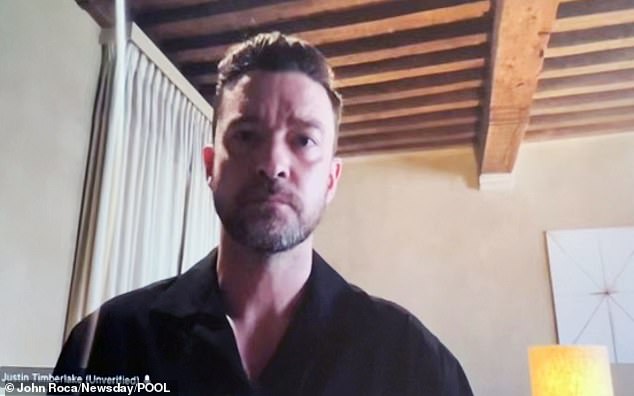 ظهر تيمبرليك افتراضيًا في قاعة محكمة ساج هاربور حيث أعيد توجيه الاتهام إليه بتهمة القيادة تحت تأثير الكحول والتي نجمت عن اعتقاله في 18 يونيو