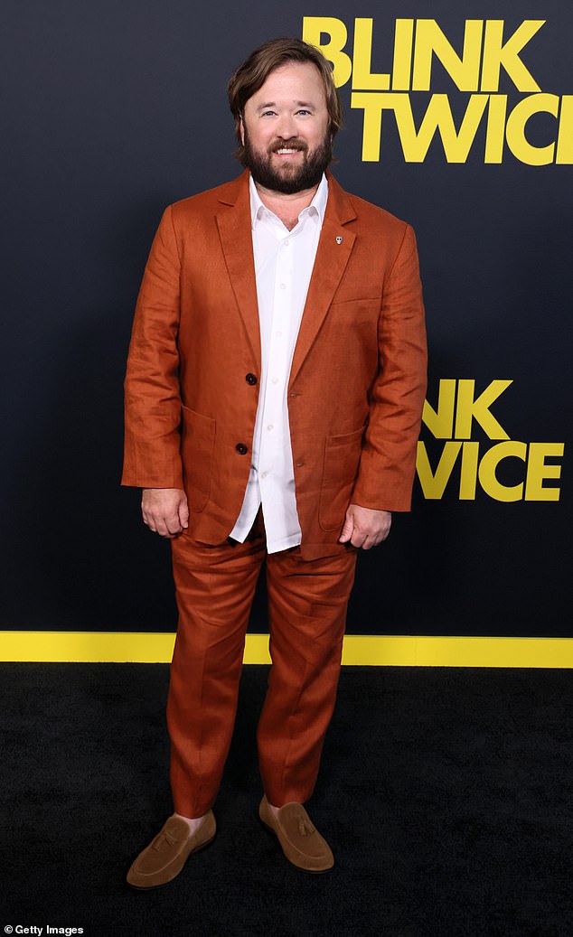 ستشارك هالي الآن في بطولة فيلم Blink Twice، وهو أول فيلم من إخراج زوي كرافيتز، إلى جانب نعومي آكي، وتشانينج تاتوم، وآليا شوكت، وكريستيان سلاتر.