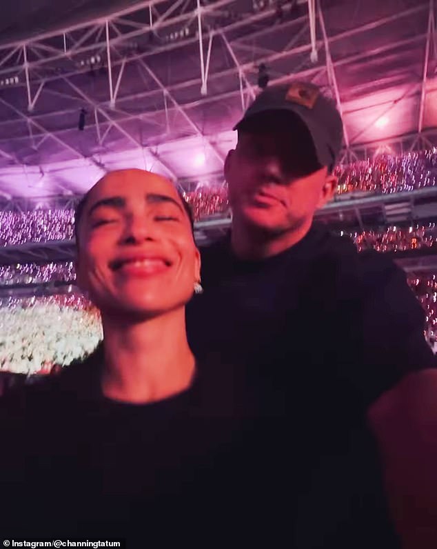 جاء ذلك بعد أن استمتع الزوجان بموعد رومانسي في حفل تايلور سويفت في لندن.