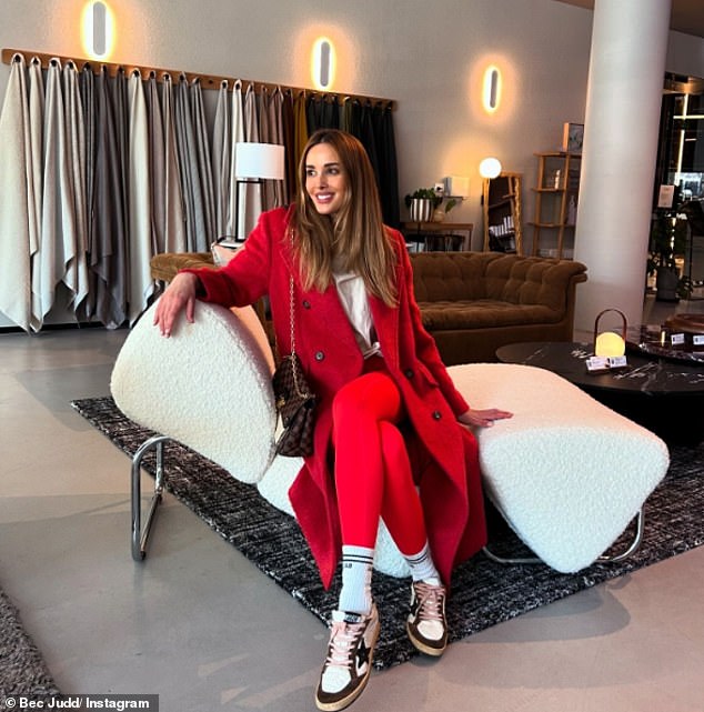 تم تسمية الملكة WAG البالغة من العمر 41 عامًا، والتي تم تسميتها سفيرة للتاج لأحداث كرنفال كأس ملبورن Oaks Day و Makybe Diva Stakes Day