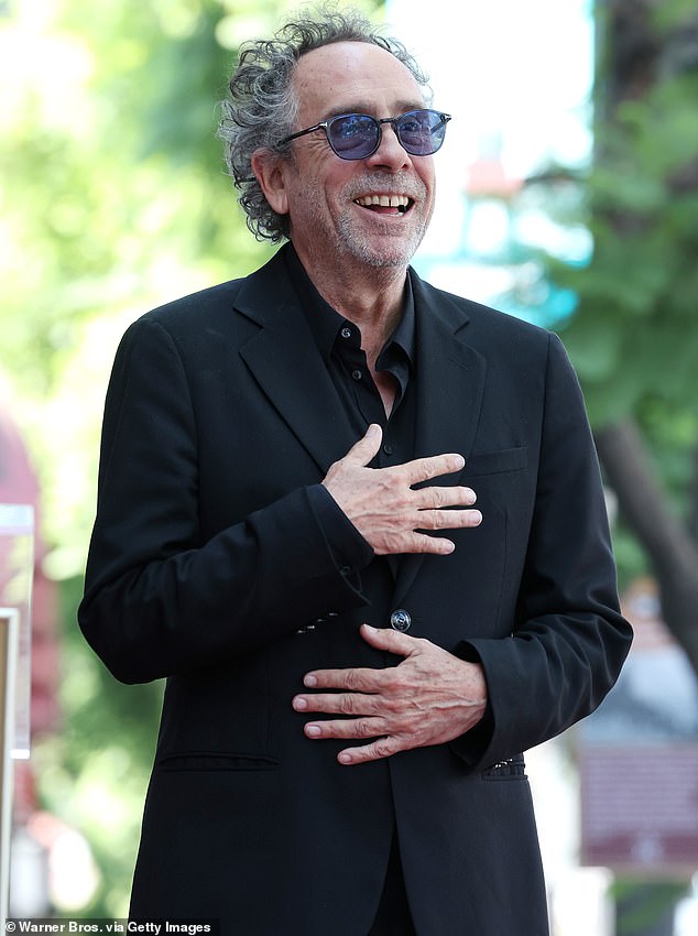 تم تكريم المخرج البالغ من العمر 66 عامًا بنجمة على الممشى المشهور عالميًا في حدث مليء بالمشاهير