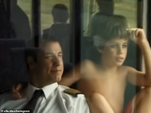 يتضمن فيديو The Little Bird أيضًا مقاطع مع جيت ترافولتا، الذي توفي نتيجة نوبة صرع في سن 16 عامًا