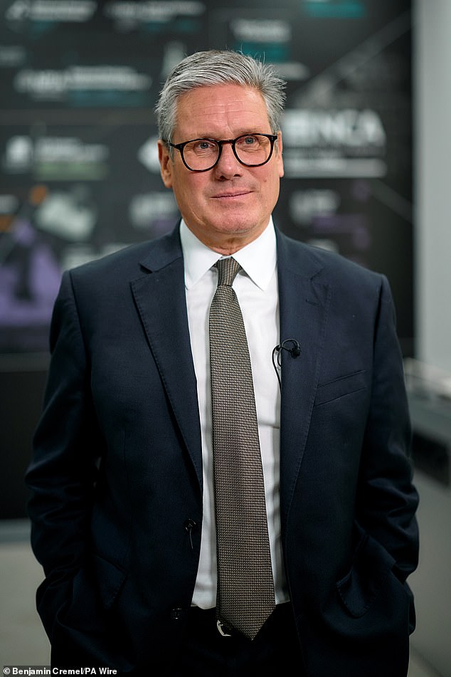 أقيم الحفل في نادي الأعضاء الخاص الفاخر، كنسينغتون روف جاردنز، في لندن، وانضم إلى الممثل مجموعة كاملة من المشاهير (تم تصوير كير في وقت سابق من اليوم)