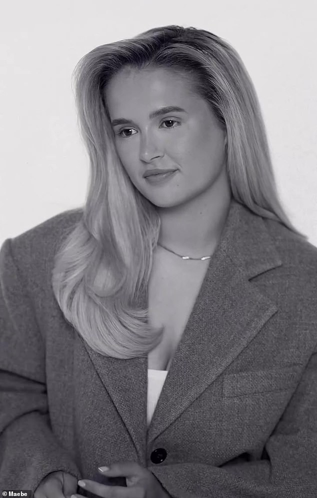 كانت علامة مولي التجارية، مايبي، والتي هي مزيج من اسمها وابنتها بامبي، قيد الإنشاء لمدة عامين، ومن المقرر أن يتم إطلاق المجموعة الأولى في 29 سبتمبر