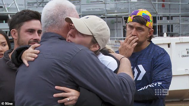 ثم اقترح ستورزاكر أن يتحدث بيج وجيسي مع علماء النفس في العرض. وقد فعل الثنائي ذلك خلال عطلة نهاية الأسبوع، وبحلول يوم الاثنين، أعلنا أنهما قررا ترك المسلسل.