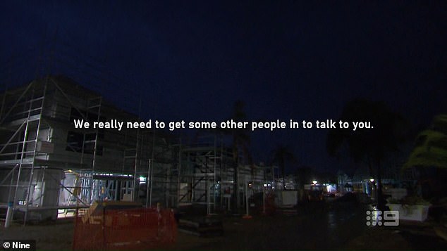 تم التقاط الزوجين المخطوبين وهما يتشاجران خارج الكاميرا، لكن مع بقاء الميكروفونات متصلة بهما. يمكن سماع بيج وهي تتساءل عن علاقتها بجيسي، قائلة: 