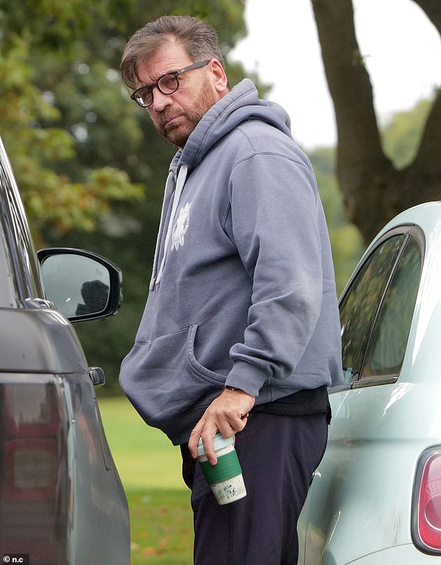 وكشف المقدم أيضًا أنه فقد ما يقرب من 2 كيلوجرام منذ أن بدأ التدريب على مسابقة الرقص ليلة السبت منذ حوالي ستة أسابيع.