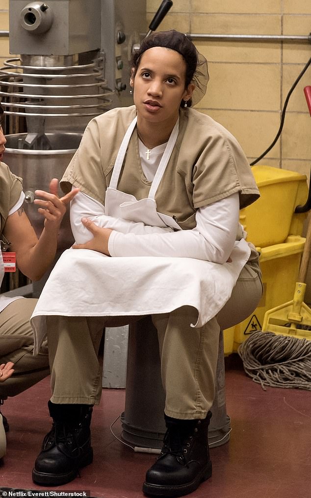 الممثلة الدومينيكية، 41 عامًا، اشتهرت في مسلسل Orange Is The New Black في عام 2013 وبدت بعيدة كل البعد عن شخصيتها دايانارا "دايا" دياز؛ تم تصويرها في عام 2016