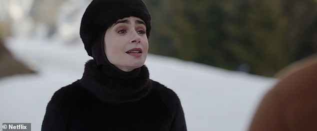 بالنسبة لمعظم الحلقات الجديدة، بدا الأمر وكأن قصة حب إميلي مع غابرييل قد انتهت بعد أن أصبح غير مرتاح بشكل متزايد بشأن علاقته الوثيقة مع حبيبته السابقة 