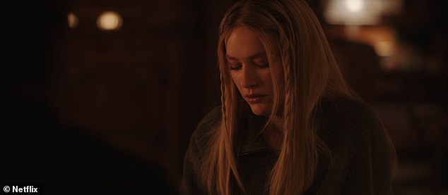 ومع ذلك، بعد ساعات من قطع إيميلي علاقتهما العاطفية، وإنهاء رحلتها الاحتفالية إلى جبال الألب الفرنسية في وقت مبكر، اعترفت كاميل أخيرًا لغابرييل بأنها لم تكن حاملًا أبدًا