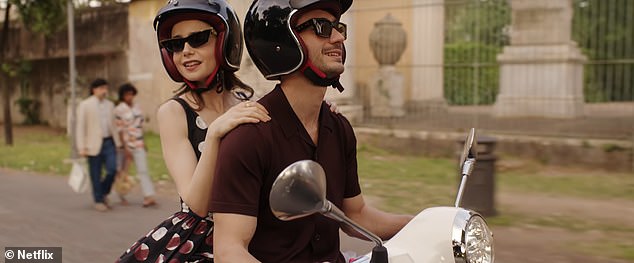 في هذه الأثناء، تنطلق إميلي وهي في غاية السعادة نحو غروب الشمس مع مارسيلو، على ظهر دراجة فيسبا، مما يترك مستقبل المسلسل موضع شك.