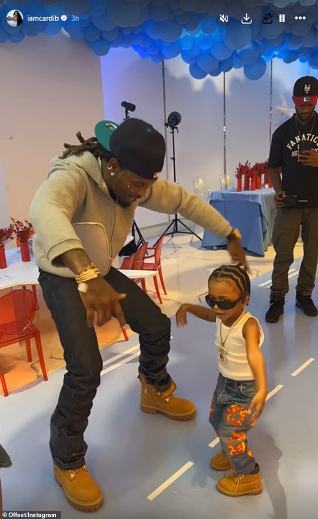 اجتمع الزوجان للاحتفال بمولودهما البالغ من العمر ثلاث سنوات في منتزه دريم ووركس المائي داخل مركز تسوق أمريكان دريم في إيست روثرفورد، نيوجيرسي